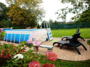 Bazén v ubytování Bed&Breakfast La Siepe nebo v jeho okolí