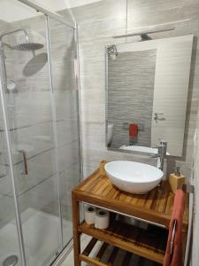 Ένα μπάνιο στο Holiday house Chiara +31 φωτογραφίες
