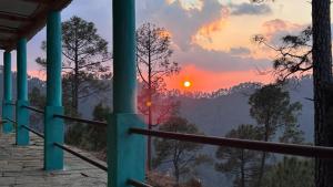 宾萨尔Joshi Cottage Binsar的相册照片