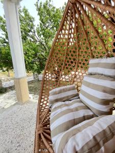 Galería fotográfica de Rustic and Spacious House en Mytilinioí