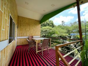 马西尼古蒂The Midway Jungle Resort的相册照片