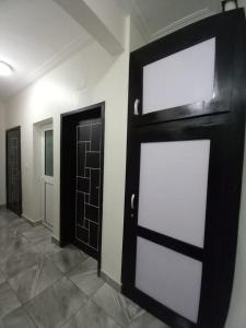 杜阿拉Magnifique appartement haut standing à Kotto, calme, propre, securise avec groupe electrogene et wifi的相册照片
