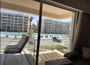 A balcony or terrace at Marassi north coast