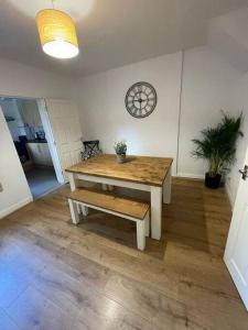 Φωτογραφία από το άλμπουμ του 3-Bed House near Salisbury Cathedral & Attractions σε Salisbury