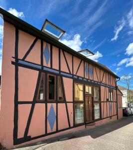 Το κτήριο όπου στεγάζεται  η παραθεριστική κατοικία +51 φωτογραφίες