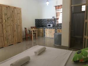 Η κουζίνα ή μικρή κουζίνα στο Makame Garden House +34 φωτογραφίες