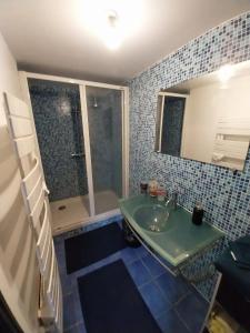 Un baño de Chez Alex & Mat