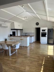 Η κουζίνα ή μικρή κουζίνα στο Gîte OSTALADA