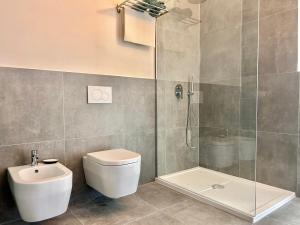 Ένα μπάνιο στο Business Suite nel Cuore di Arzignano - Eleganza e Funzionalità