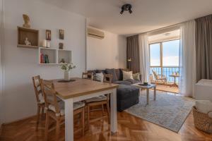 Fotografia z galérie ubytovania City Vibes Apartment with Balcony and Spectacular View v Poreči