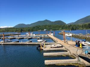 Afbeelding uit fotogalerij van Island West Resort in Ucluelet