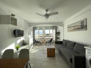 TV a/nebo společenská místnost v ubytování Apartamento Playa vistas 2