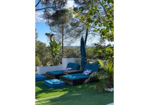 Κήπος έξω από το Villa LCP Jacuzzi extérieur & sauna