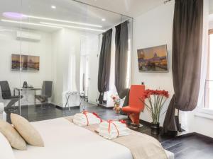 A seating area at Navona Living Rome