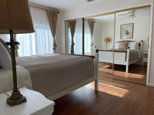 Ένα ή περισσότερα κρεβάτια σε δωμάτιο στο House on Organic Farm