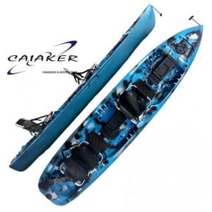 un kayak azul se muestra en un fondo blanco en CaluIII en Búzios