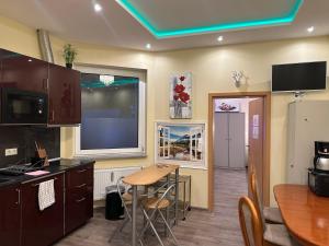 Köök või kööginurk majutusasutuses Modernes Apartment 1 und 2 in Dortmund Mitte