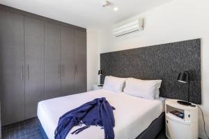 Postel nebo postele na pokoji v ubytování Corporate Living Accommodation Abbotsford