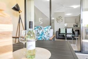 The Edge - Just Steps To Cairns Esplanade Frontage的休息区