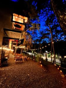 Un jardín fuera de Cabañas San Marcos