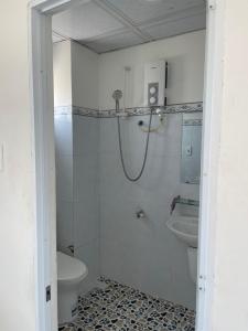 Koupelna v ubytování Khách sạn An Thịnh