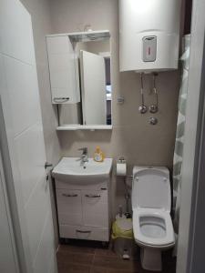 Koupelna v ubytování Accomodation Tanja studio + 4 fotografie