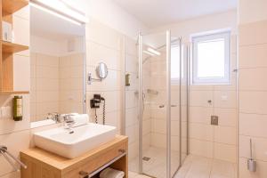 Łazienka w obiekcie Almresort Gartnerkofel Nassfeld