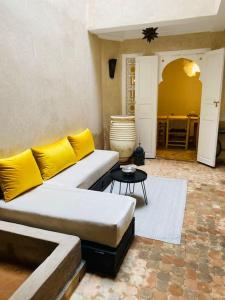Posezení v ubytování Riad Fiora, private home!!!