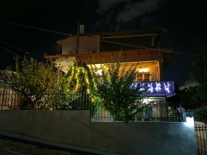 The building in which the holiday home is located