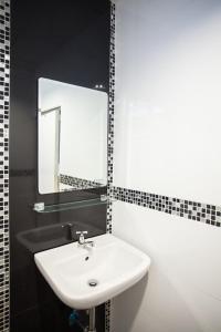 Fotografie z fotogalerie ubytování Klaang Muang Hotel (โรงแรมกลางเมือง) v destinaci Rayong