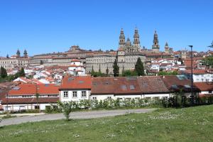 Výhľad na mesto Santiago de Compostela alebo výhľad na mesto priamo z hotela