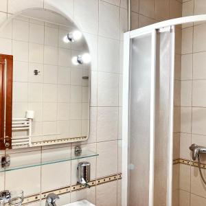 Koupelna v ubytování Hotel Nostalgia