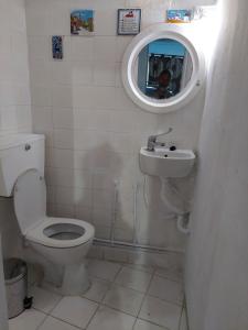 Gallery image of ACROPOLIS ViEW MIXED DORMITORIES 1 MINUTE BY THISSIO METRO STOP in Athens