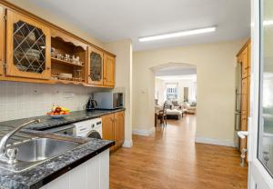 Imagen de la galería de King's Apartment, en Clifden