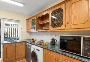 Imagen de la galería de King's Apartment, en Clifden 47 fotos más