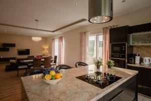 Kuchyň nebo kuchyňský kout v ubytování Villa Kora - luxury holiday Apartments