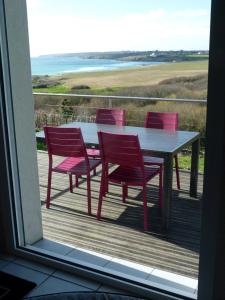 Imagen de la galería de 622-Ker An Enez la plage au bout du jardin, en Esquibien