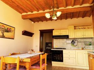 Η κουζίνα ή μικρή κουζίνα στο La Giara, san Miniato