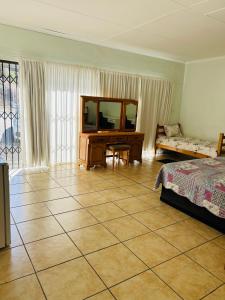 TV a/nebo společenská místnost v ubytování Cryfish Quarters