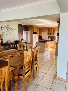 Kuchyň nebo kuchyňský kout v ubytování Cryfish Quarters