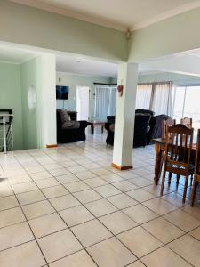 Posezení v ubytování Cryfish Quarters + 7 fotografií