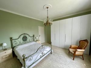 Een bed of bedden in een kamer bij Villa la lanterna bianca