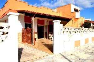 Bygningen som feriehuset ligger i