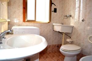 Et badeværelse på Ll43 Casa vacanze Tanoshii