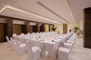 Der Geschäftsbereich oder Konferenzraum in der Unterkunft V Sarovar Portico MI Road Jaipur