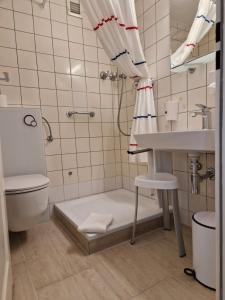 Koupelna v ubytování Apart Hotel Freiburg