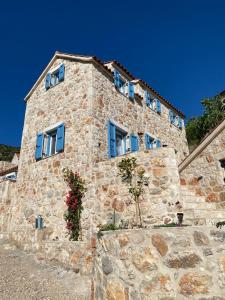 Φωτογραφία από το άλμπουμ του Father's heart villa σε Zarače