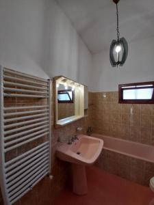 A bathroom at Villetta Elena