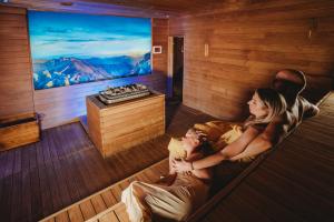 TV o dispositivi per l'intrattenimento presso Hotel Bešeňová