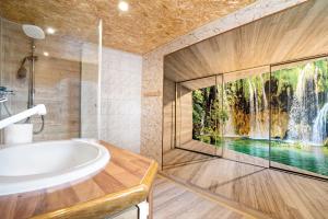 Koupelna v ubytování Obere Ferienwohnung im Nebengebäude + 16 fotografií